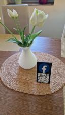 QR kódos Facebook tábla
